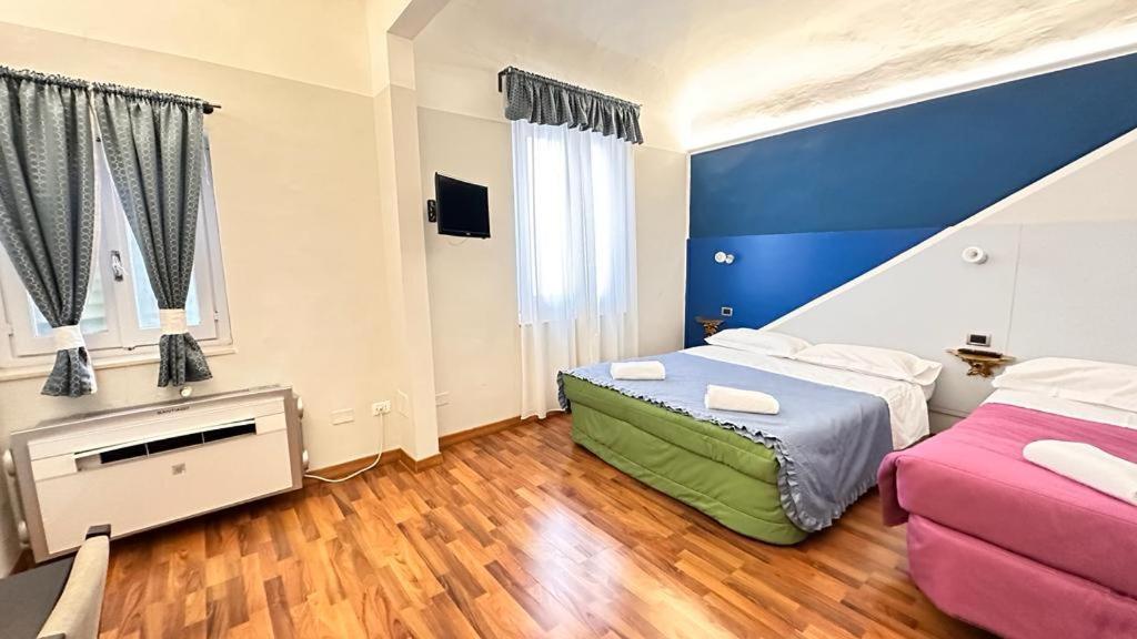 Piccolo Hotel Con Access Ztl !!! Nel Centro Storico Di Firenze !!! Bagian luar foto