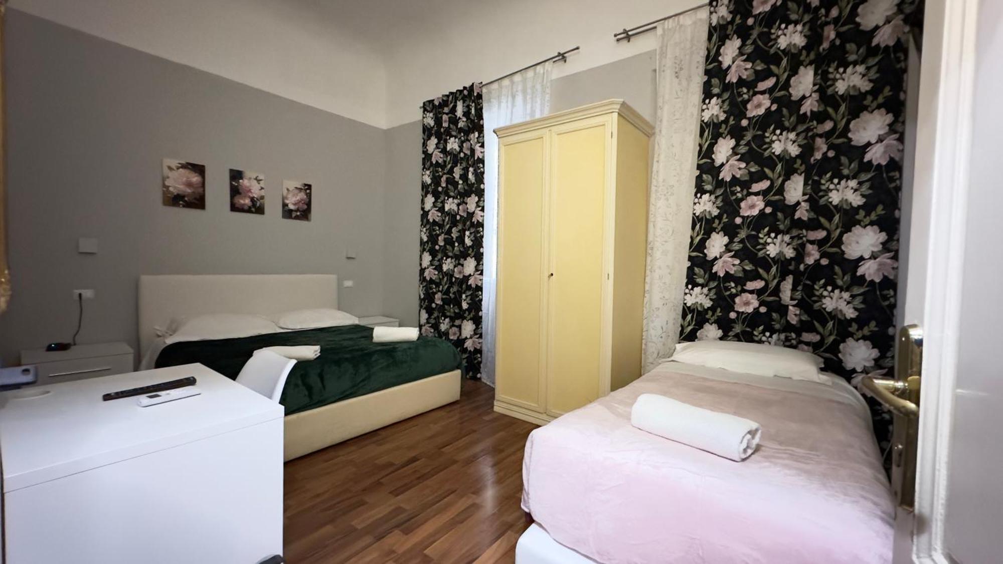 Piccolo Hotel Con Access Ztl !!! Nel Centro Storico Di Firenze !!! Bagian luar foto