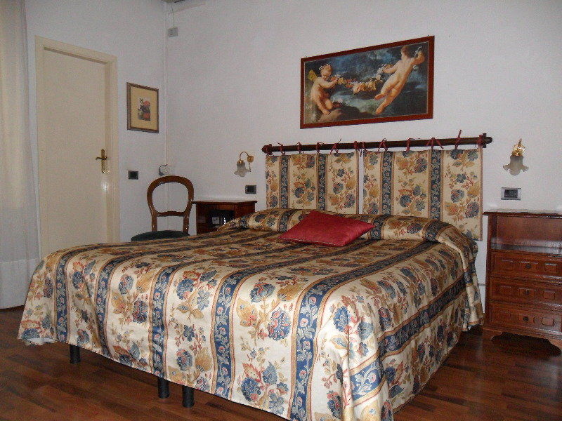 Piccolo Hotel Con Access Ztl !!! Nel Centro Storico Di Firenze !!! Bagian luar foto