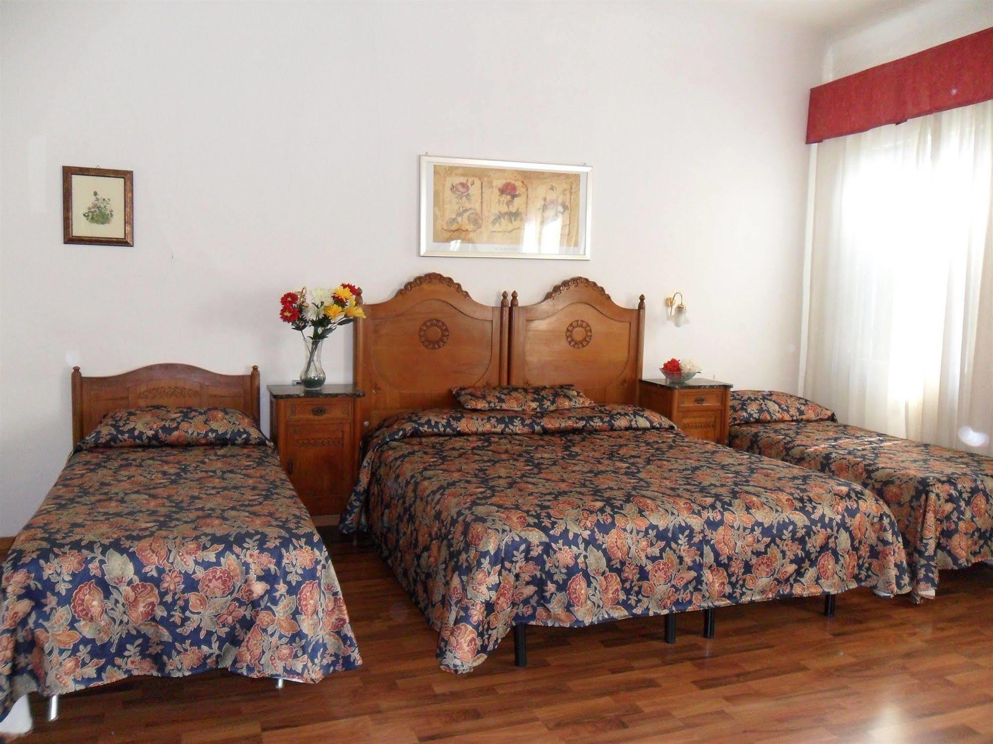 Piccolo Hotel Con Access Ztl !!! Nel Centro Storico Di Firenze !!! Bagian luar foto