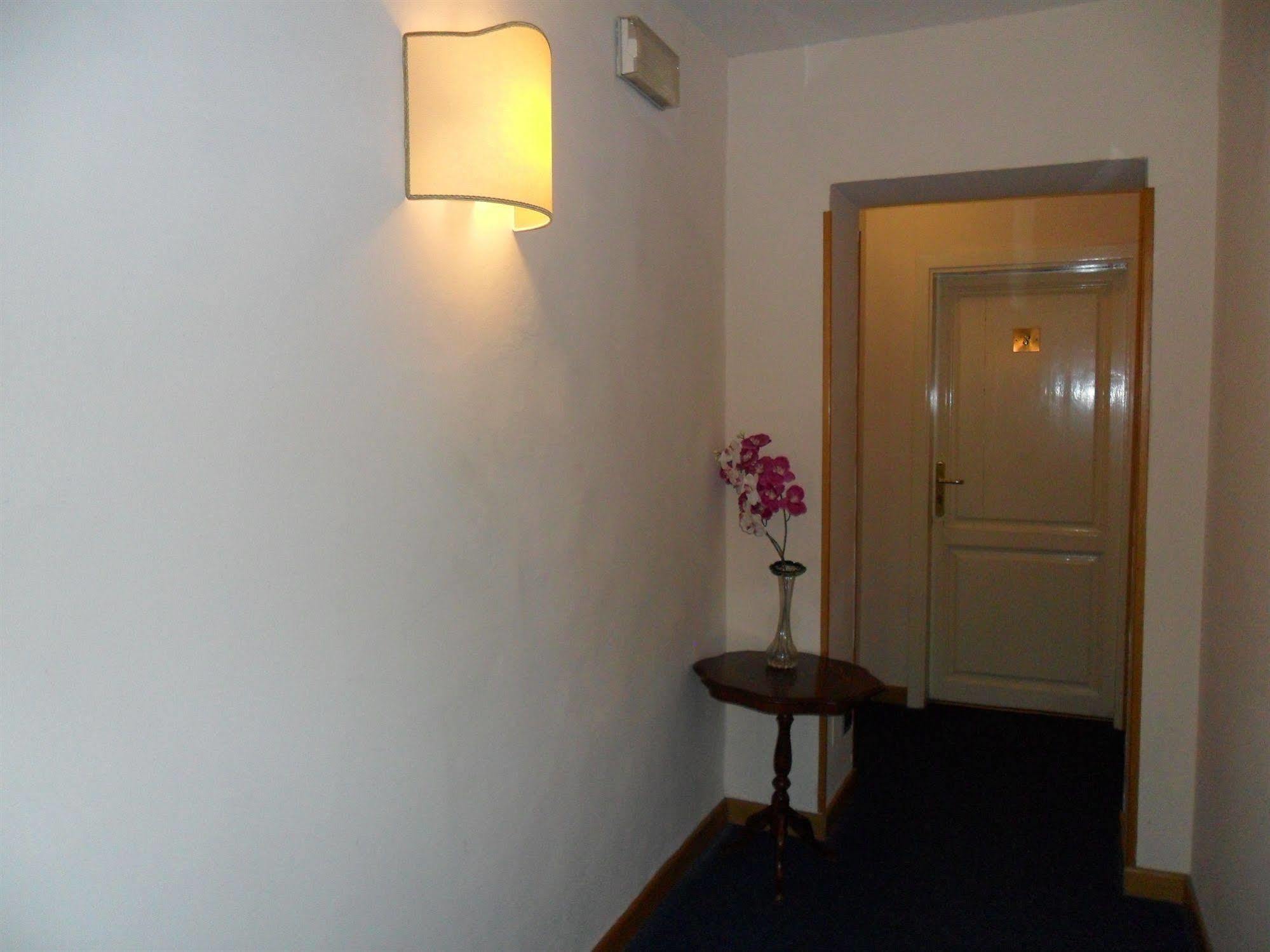 Piccolo Hotel Con Access Ztl !!! Nel Centro Storico Di Firenze !!! Bagian luar foto